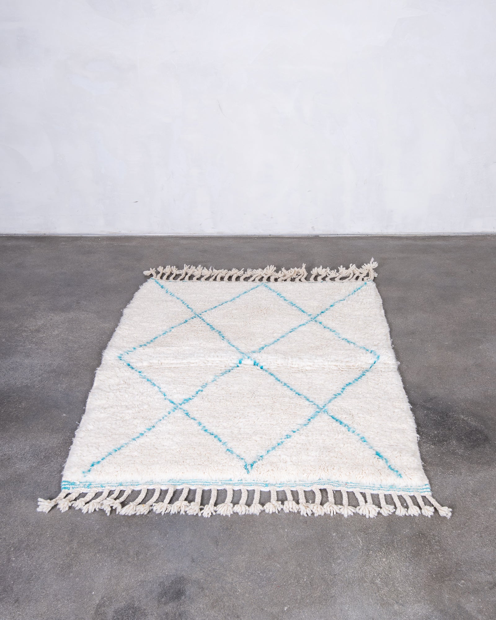 Modern designer handcrafted Berber rug from morocco Beniourain with beautiful colors and patterns
